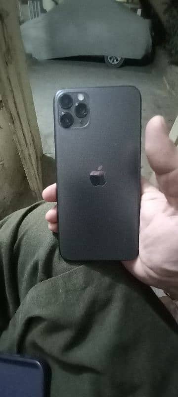 iphone  11 pro max pta approved with box all OK set