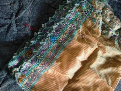 full heavy suit,2 suit Hain,ak suit 5 hazar ka, second suit 6 hazar ka