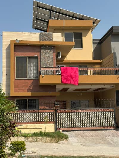 Beautiful Dam view 8 marla house for sale