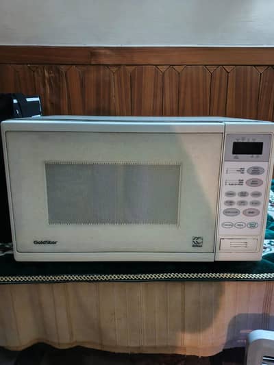 GoldStar 20L microwave oven