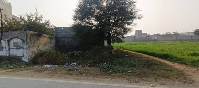 10 Marla Corner Commercial Plot in ISLAMPURA ROAD, Jhelum