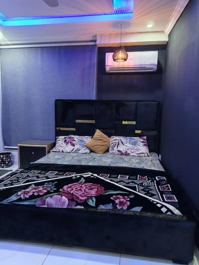 1 bed Luxury apartments for short stay like 3 to 4 hours rent In bahria Town Lahore