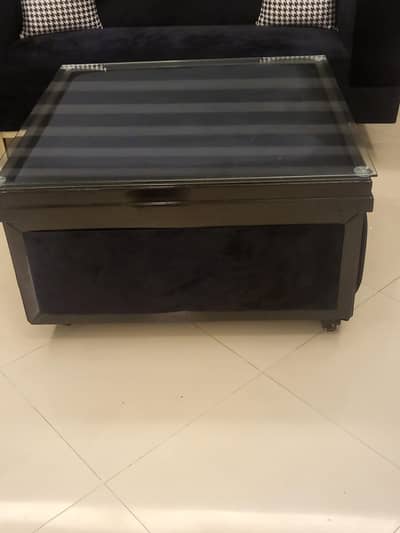 Center Table - perfect condition