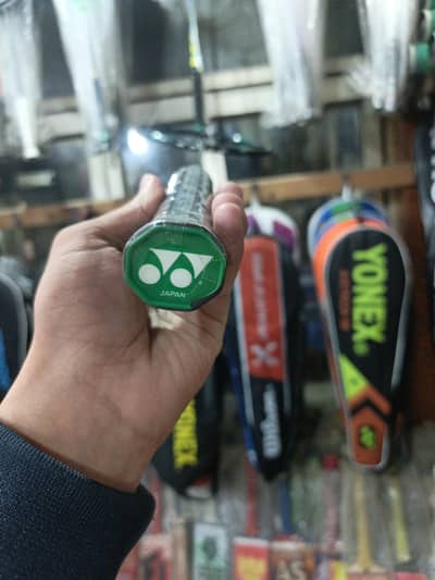 Yonex : Astrox pro Nextage .