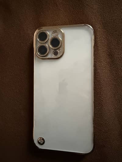 I phone 13 pro max. 256 gb. non pta .