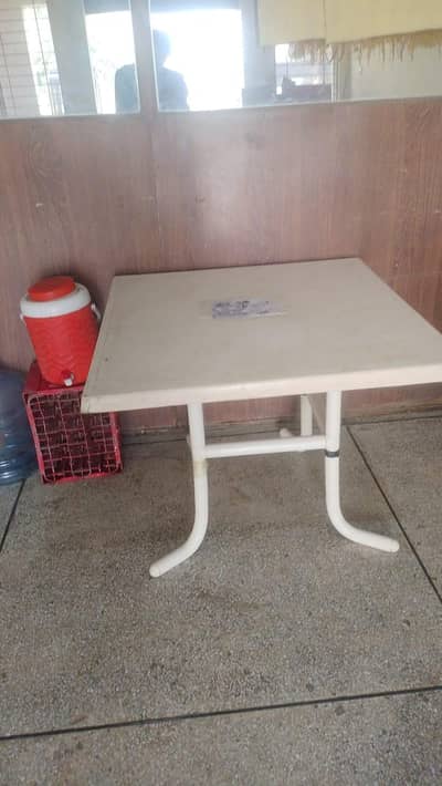 Aluminum table