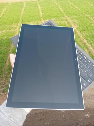 Microsoft Surface Pro 5 | 4k Resolution Displlay