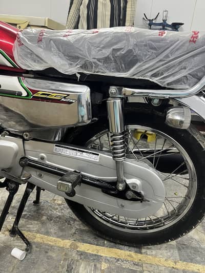 Cg 125 silver edition  03162267380