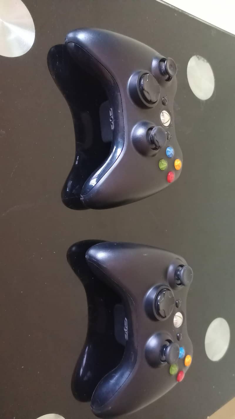 XBOX 360 E CONSOLE 5