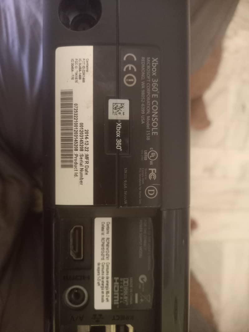 XBOX 360 E CONSOLE 8