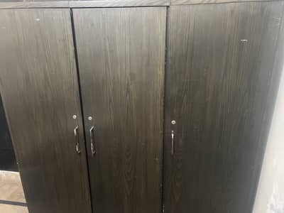 Wardrobe 3 doors