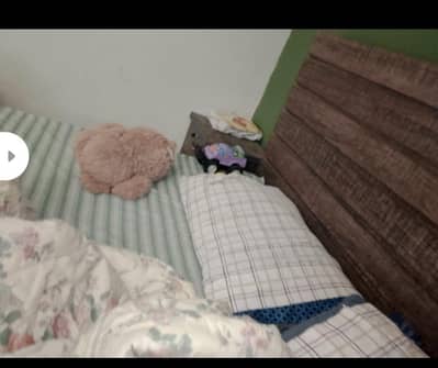 Bedroom set  sell 65000