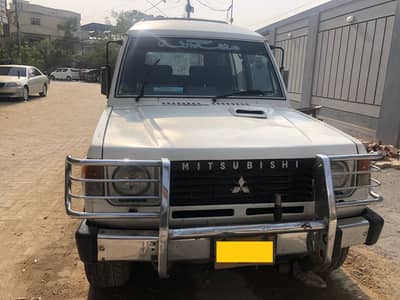 Mitsubishi Pajero 1990 Urgent Sale