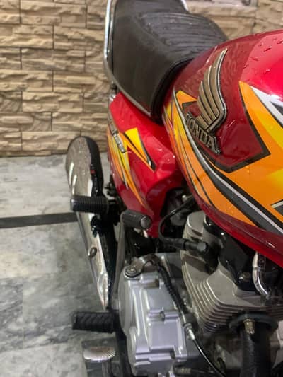 Honda CG 125 model 2019 Lahore number