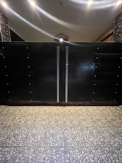 Main Gate ( 16.5 ft length)