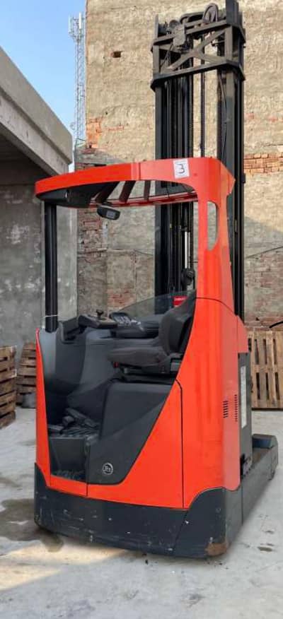 Toyota BT Reach Truck 2 ton 10.5m