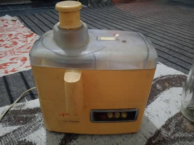 Juicer machine National Company | Urgent sale