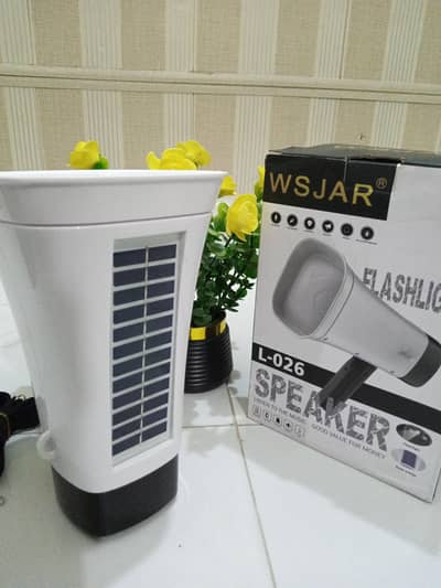 Smart Bluetooth Speaker with LED Light and 5 different functions Solar