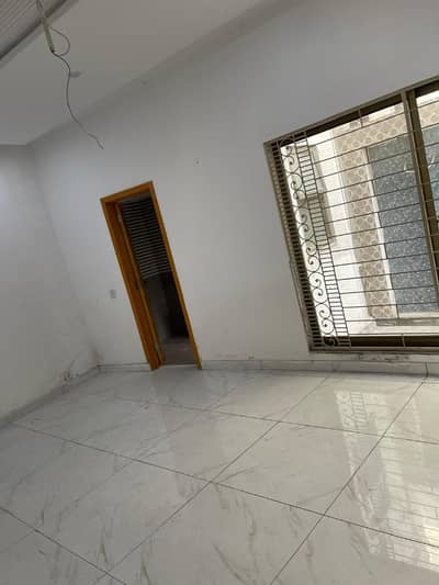 6 MARLA DOUBLE STORY HOUSE AVAILABLE FOR RENT