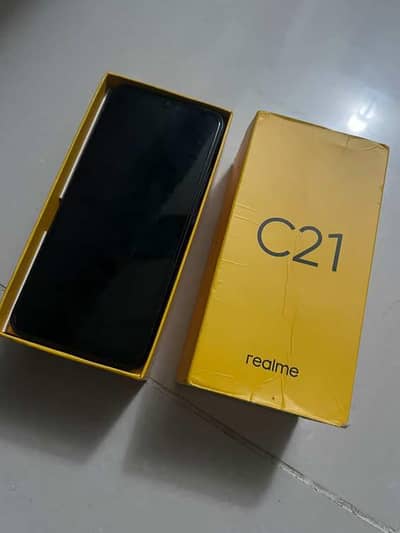 realme C21