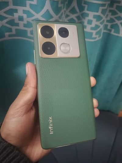 Infinix note 40 pro (12+13/256)