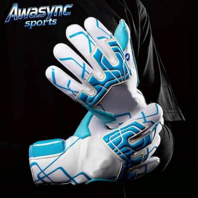 Goalkeeper gloves
