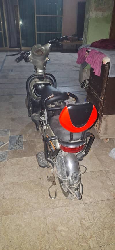 Electric scooty for sale