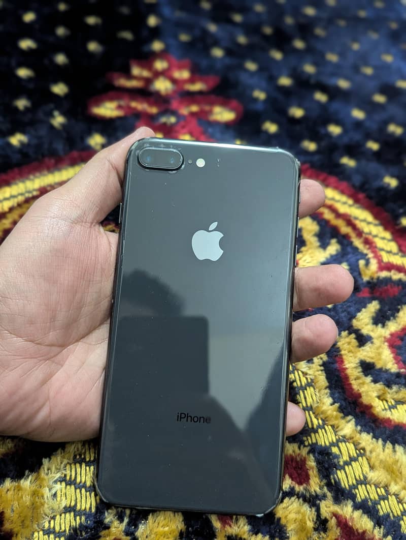 iPhone 8 plus 5