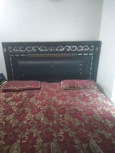I want to sell my king size bed with two side tables and mattress.