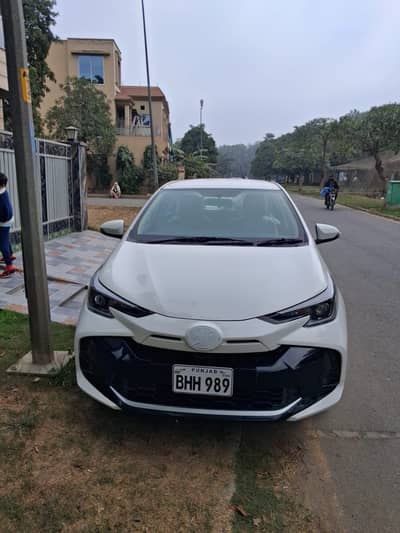 Toyota Yaris gli 1.3 cvti limited edition showroom condition