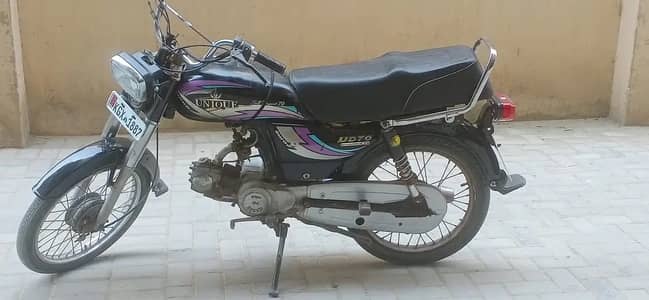 CD 70 MOTORCYCLE 2013  SALE BYC
