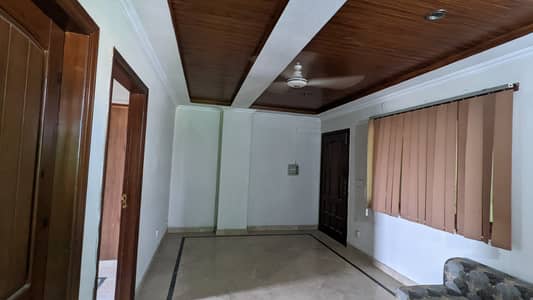 2 bed flat available for rent in G-15