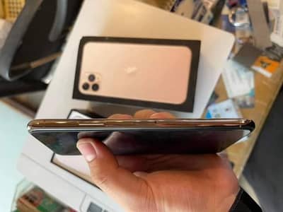 Iphone 11 Pro Max 256 PTA approved