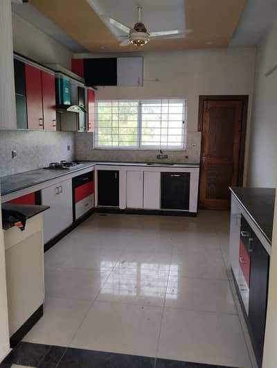 Kanal Upper Portion available for Rent in F-15