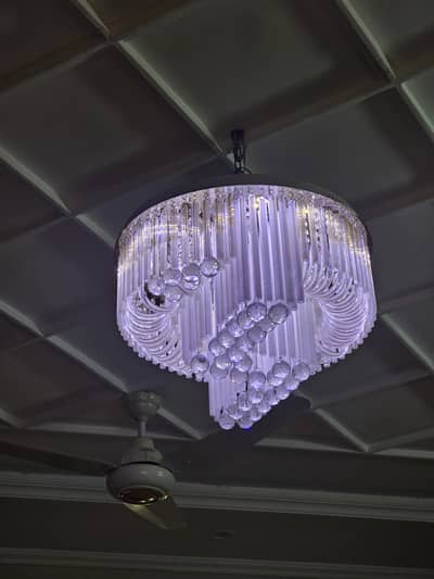 chandelier fanoos lounge