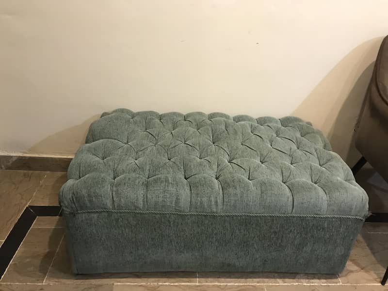 Center Table and seaty 1