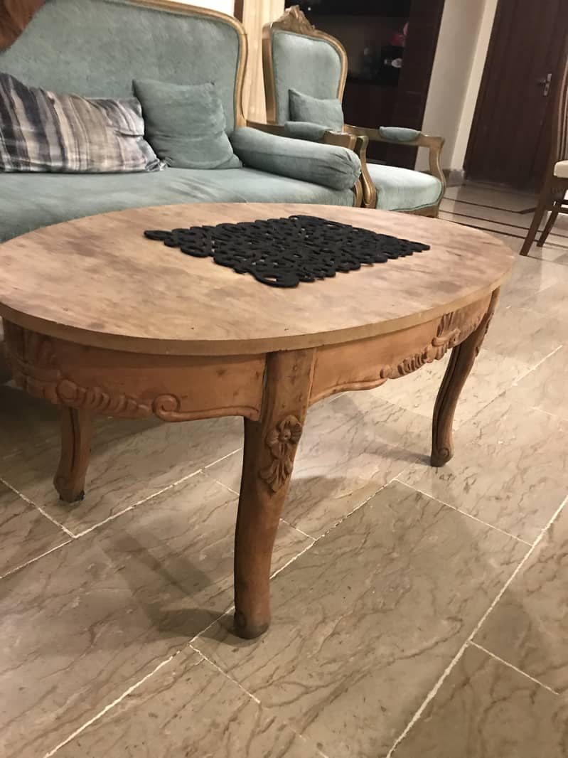 Center Table and seaty 4