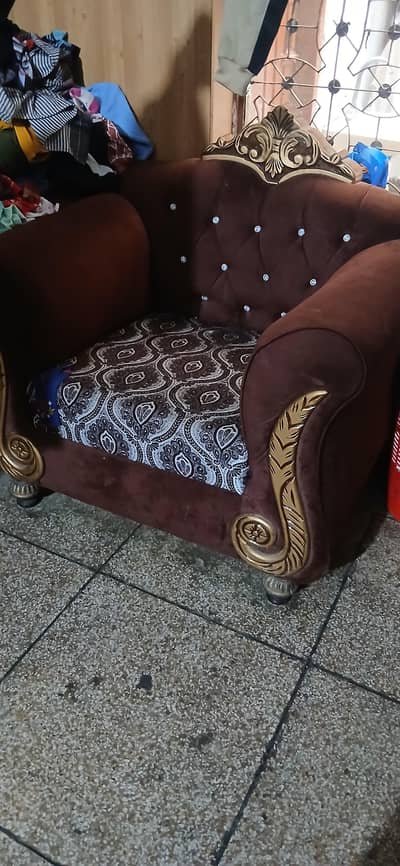 3 seater new like sofa mughal style
