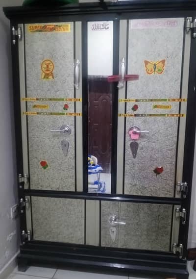 Iron 2 x safe almari for sale