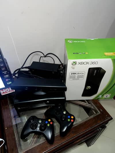 Xbox 360 Slim with kinetic