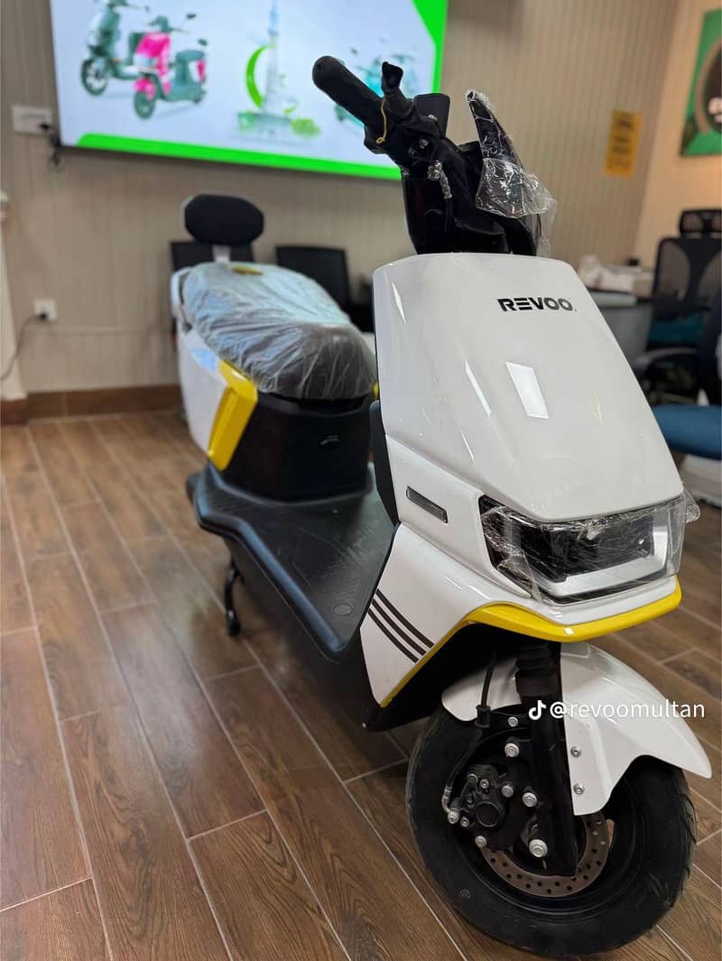 All Revoo Electric Scooty Available on Easy Installments - Electric ...