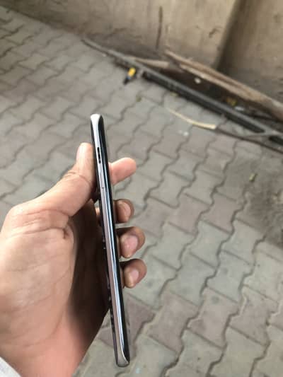 S7 edge ( small dot )