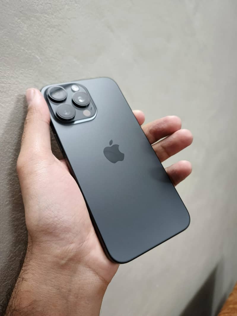 Iphone 16 pro max jv 1