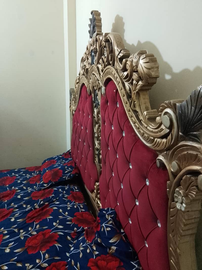 bed set and dressing table 3