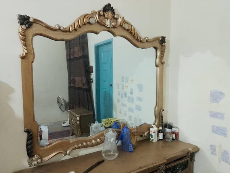 bed set and dressing table 8