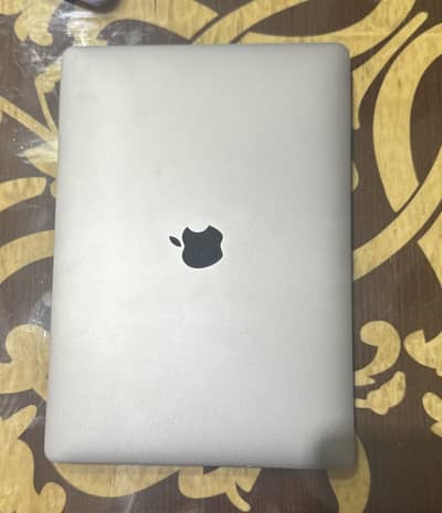 MACBOOK PRO i5 2019 13 inch FOR SALE!!!!!