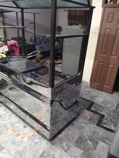 ye hai asal hole sale price 4by 2.5FT burger shawarma counter.