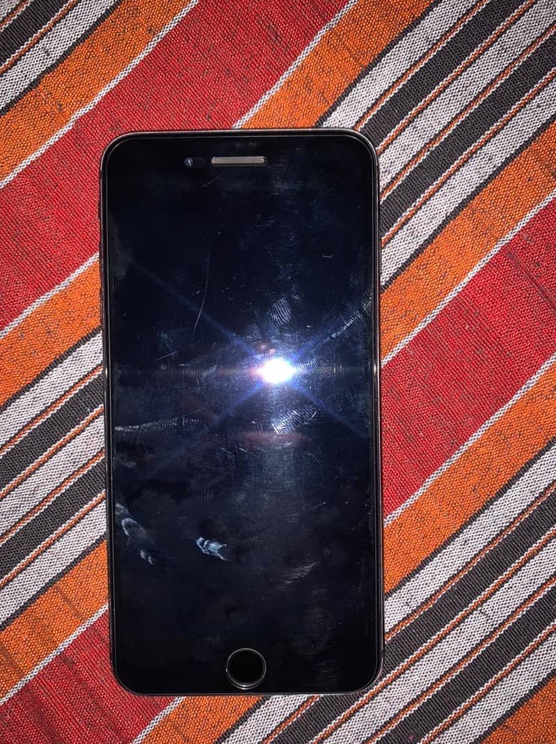 Apple iPhone 7 Plus 4