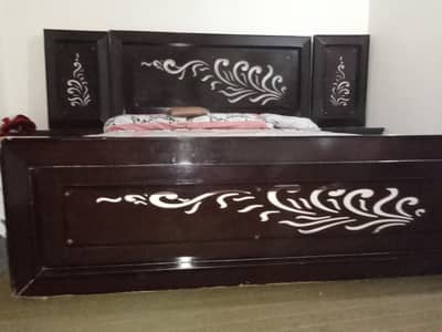 one bed two side tables  without mattres