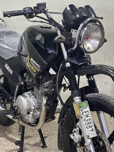 Yamaha ybr125g 2017 model ( japnies model )